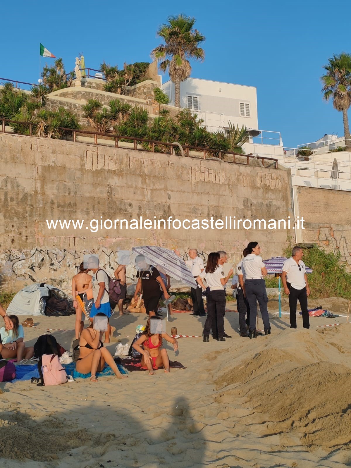 Anzio, fermati e sanzionati alcuni ragazzi per i falò di Ferragosto sulla spiaggia