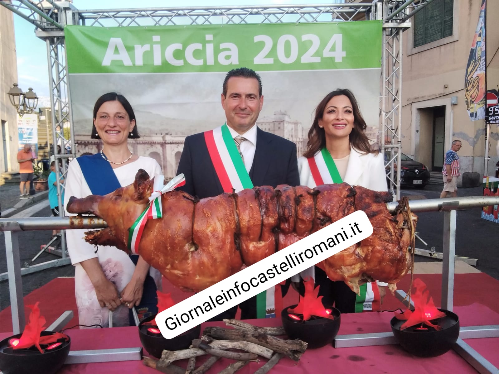 Ariccia, migliaia di visitatori all’inaugurazione della 72esima Sagra della Porchetta. Da oggi a domenica sera nel Borgo Antico. Video-Foto