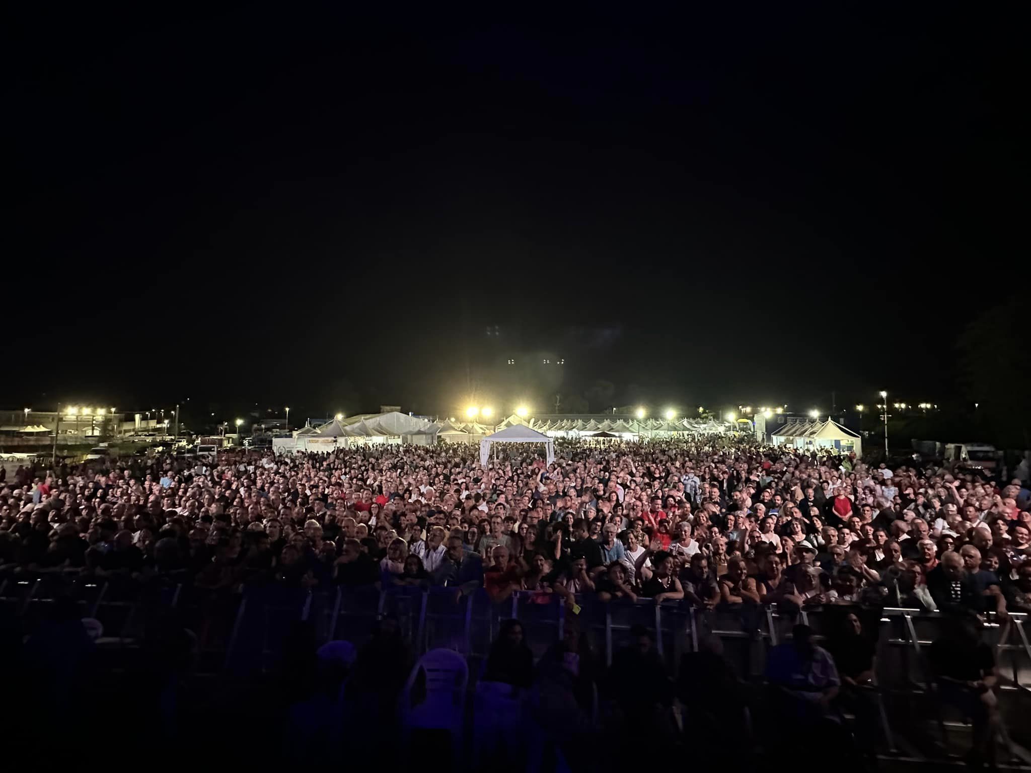 Lariano, gran pienone all’inaugurazione della 32esima Sagra del Fungo Porcino, Al Bano Carrisi grande star sul palco