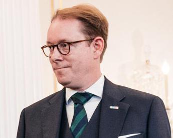 Svezia, il ministro degli Esteri lascia: “Ho 50 anni, basta politica: faccio altro”