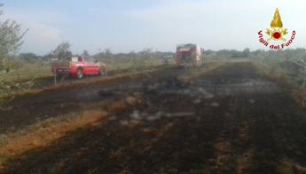 Udine, cade ultraleggero vicino al campo di volo e prende fuoco: due ustionati gravi