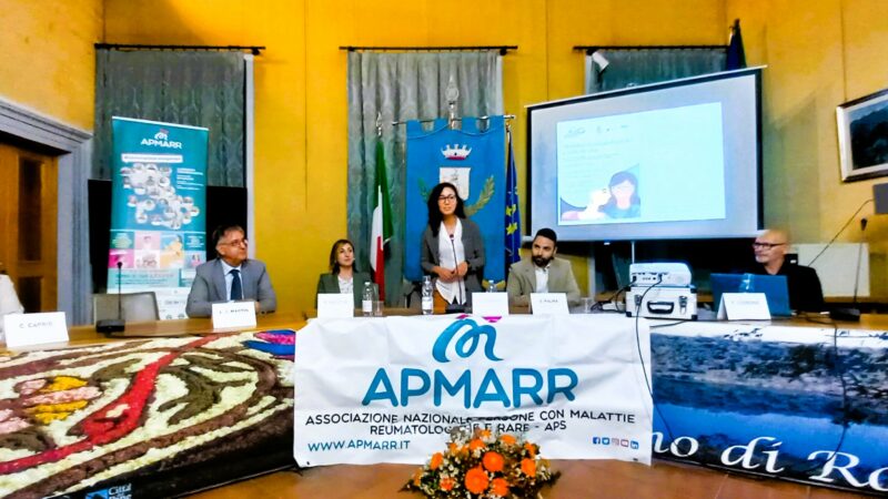 Genzano, partecipazione e interesse all’incontro sulla reumatologia al Comune con i massimi esperti del settore medico scientifico. (Foto-Video)