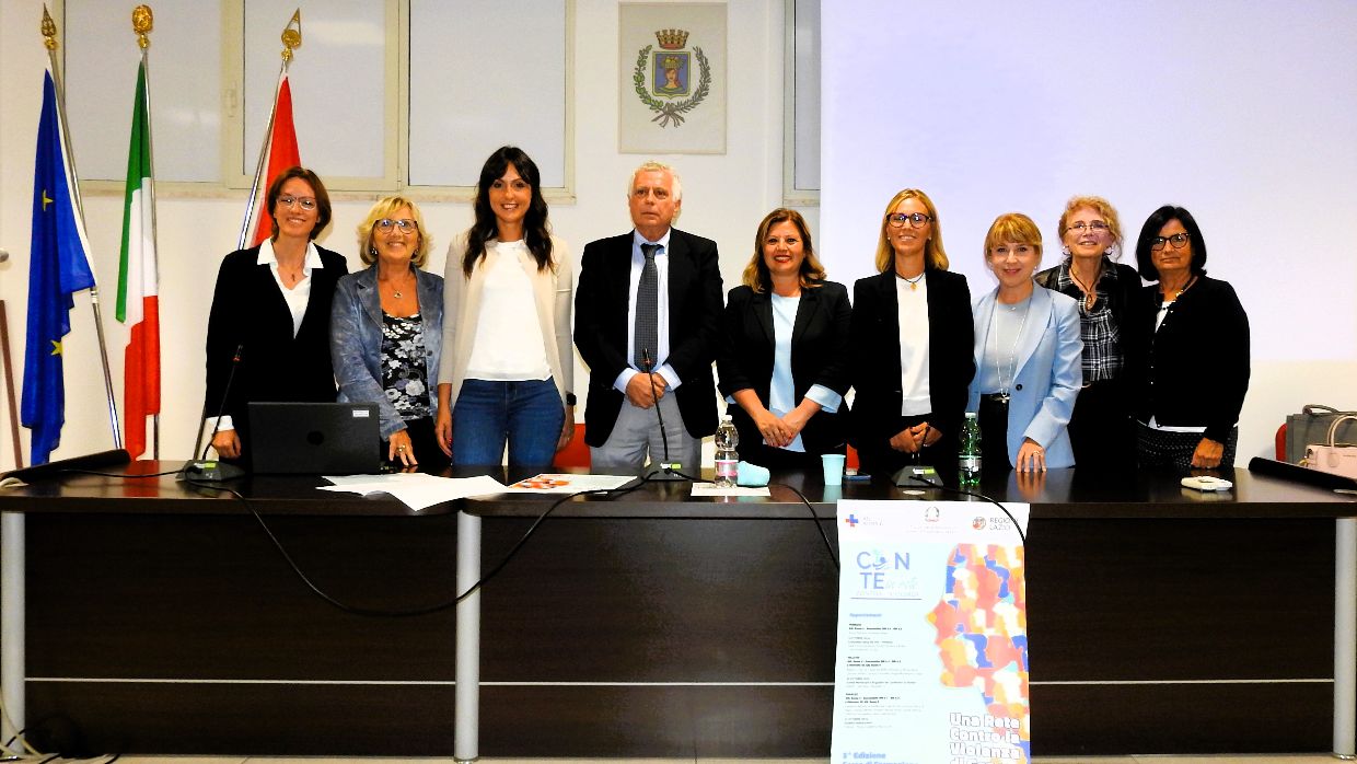 Pomezia, partecipazione e interesse al Corso Formativo “Con Te in Rete” che apre la terza edizione del progetto antiviolenza