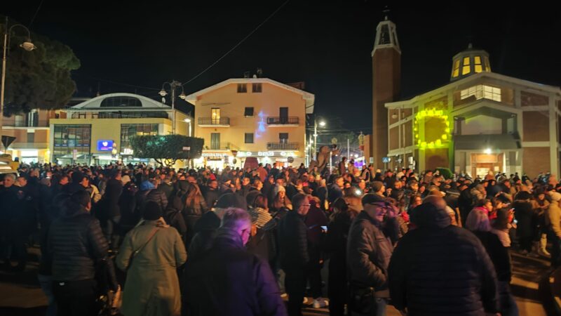 Marino, “Luci in Allegria” 2024: grande successo per la “prima” del Natale di Santa Maria delle Mole