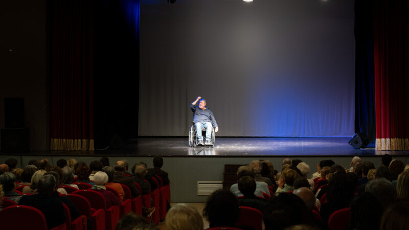 Velletri, al Teatro Artemisio-Volonté applausi ed emozioni con Rodolfo Laganà