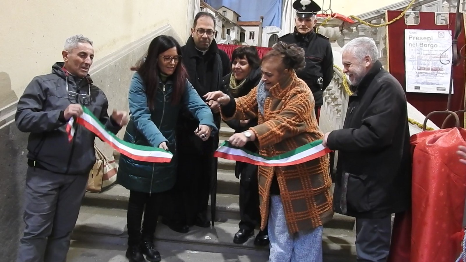 Nemi, inaugurate le Mostre Balconi Fioriti e dei Presepi Artistici alle Scuderie e Palazzo Ruspoli